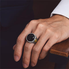 Anel de sinete gótico de ônix preto com caveira masculina