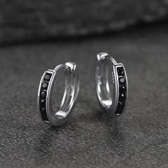 Brincos de argola Huggie de ônix preta e prata esterlina para homens e mulheres