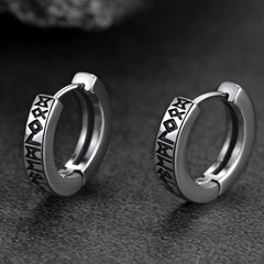 Brincos de argola Huggie com runas nórdicas Viking Runas nórdicas para homens e mulheres