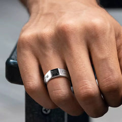Anel minimalista masculino de ônix preto