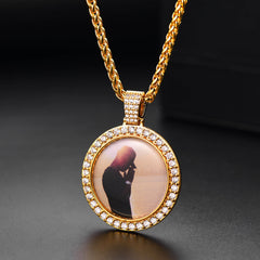 Colar com pingente de foto personalizado em círculo com zircônia cúbica masculina